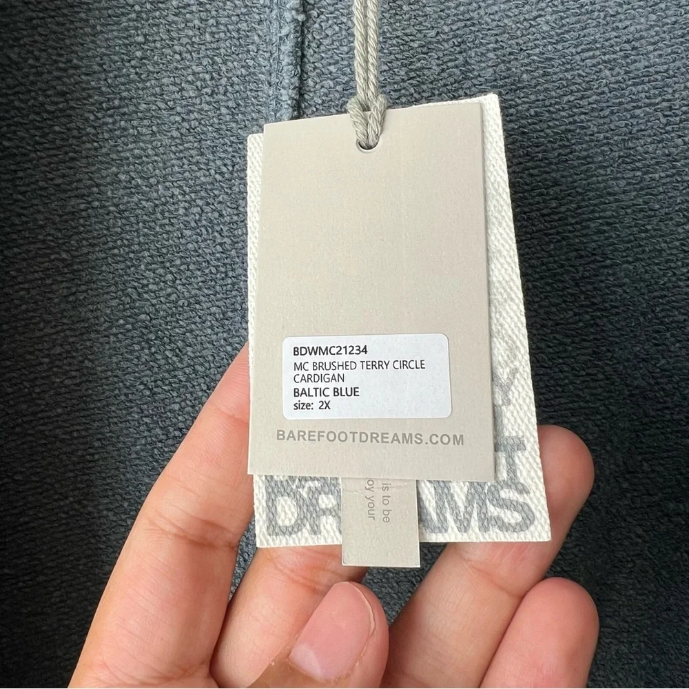 New With Tags Barefoot Dreams Malibu Collection - Picture 6 of 12